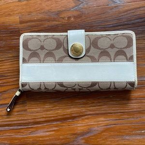 Coach wallet